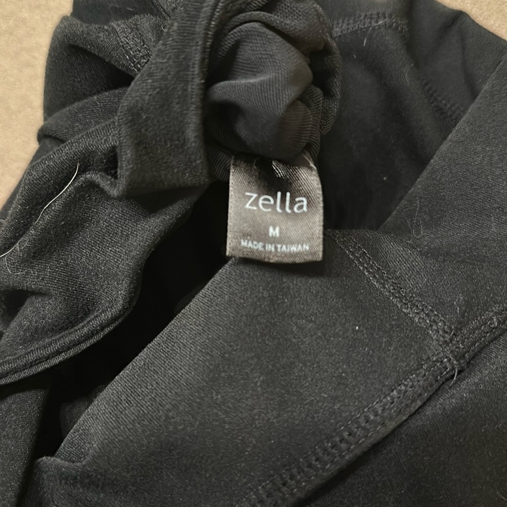 Zella black leggings